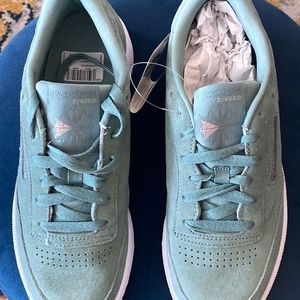 New Reebok tennis shoes